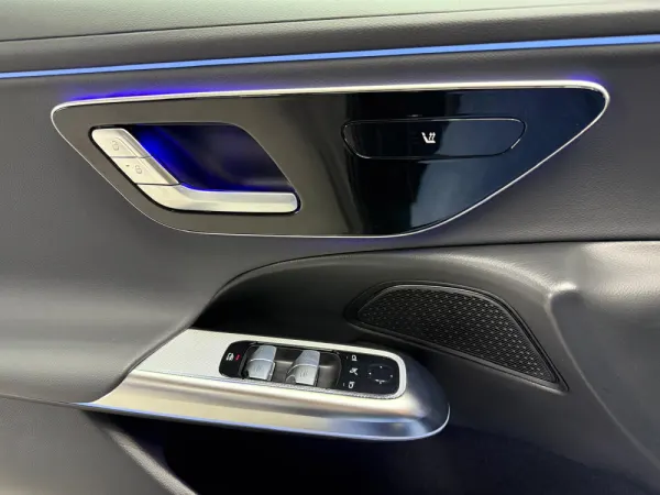 Mercedes-Benz E 300 de 17