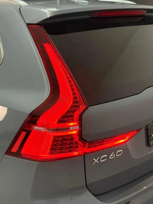 Volvo XC 60 2.0 T8 PHEV Plus Bright AWD 31