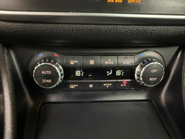 Mercedes-Benz CLA 220 d Shooting Brake Urban 10