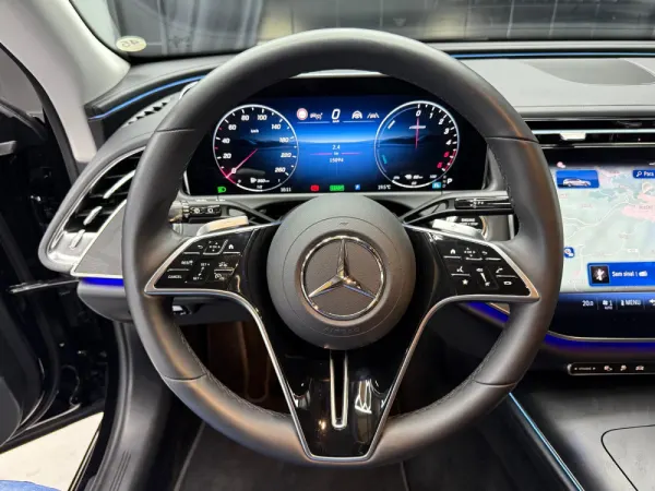 Mercedes-Benz E 300 de 7