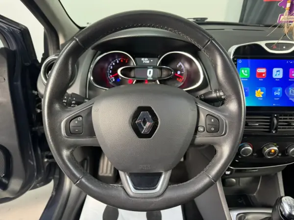 Renault Clio 0.9 TCE Limited 10