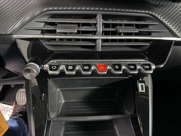Peugeot 208 Active Pack 9