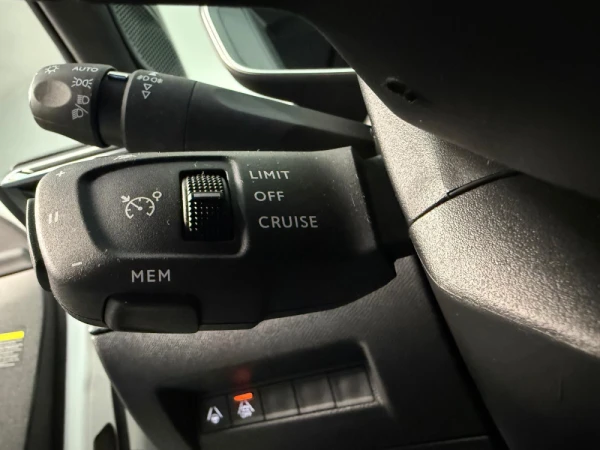 Peugeot e-2008 GT Line 13