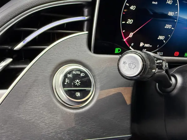 Mercedes-Benz E 300 de 16