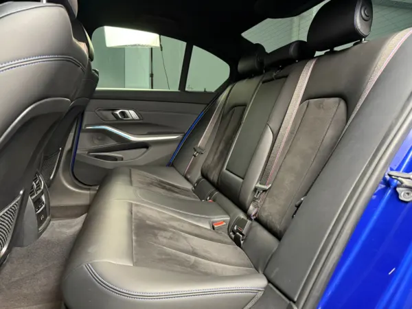 BMW 330 Pack M Sport 23