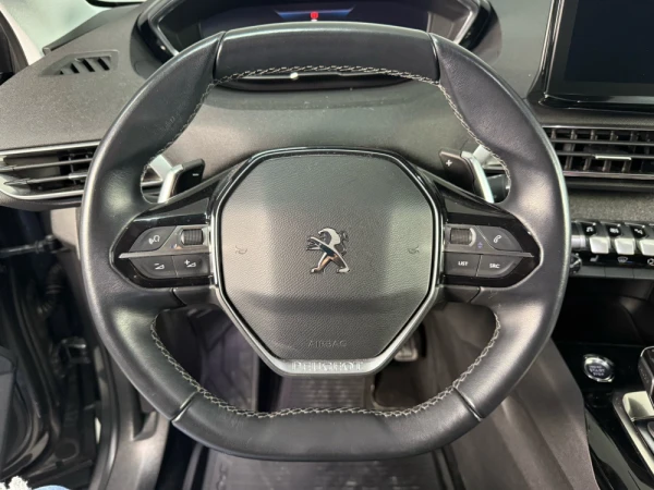 Peugeot 3008 Allure pack EAT8 130 cv 9