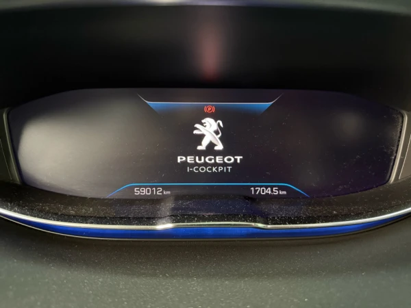 Peugeot 3008 Allure pack EAT8 130 cv 7