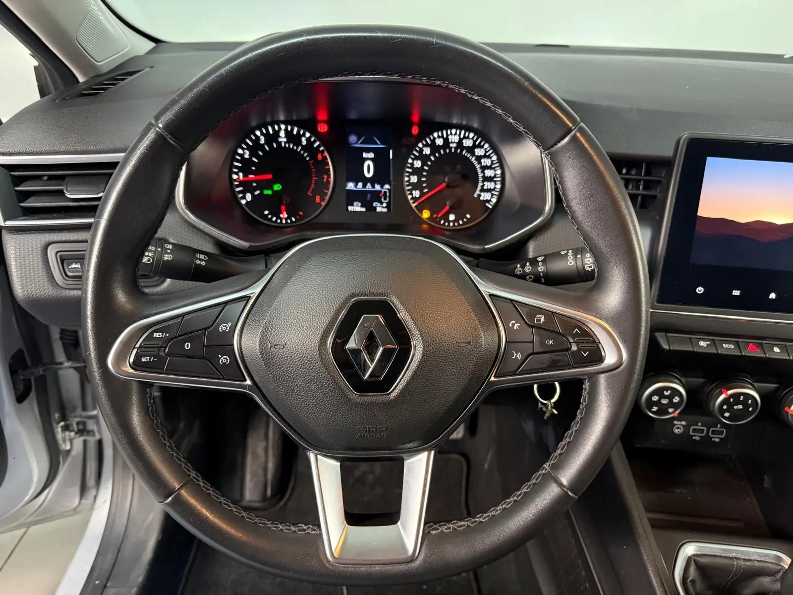 Renault Clio Outro 6