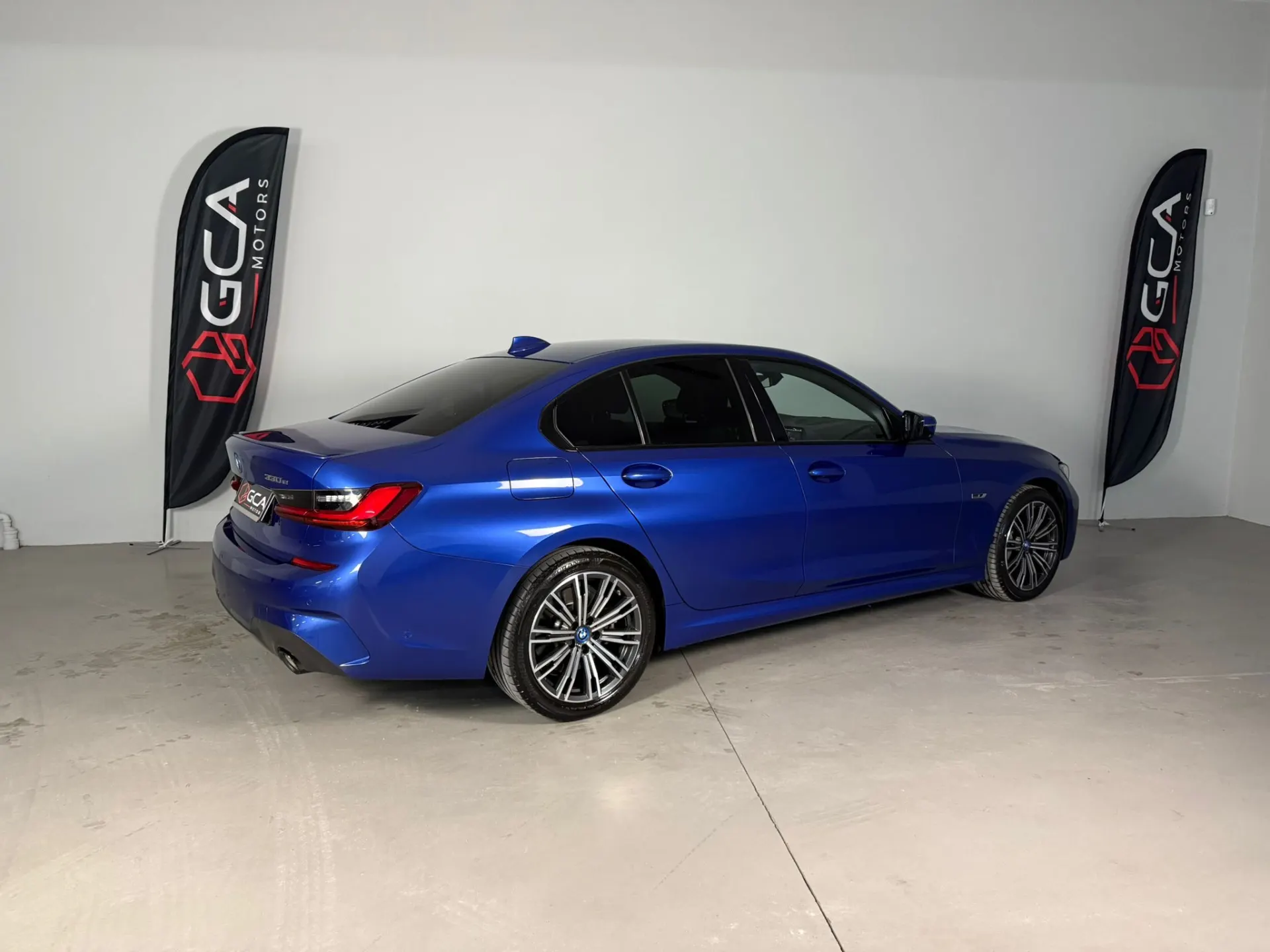 BMW 330 Pack M Sport 4