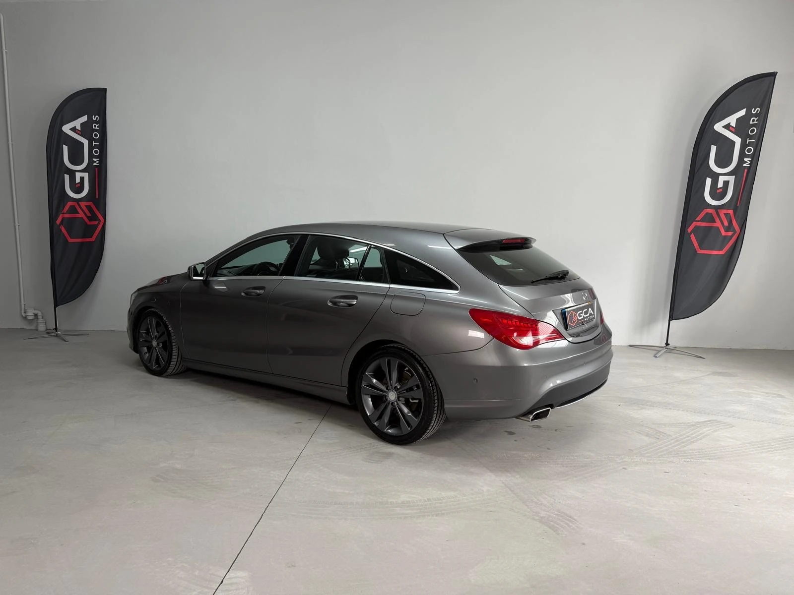 Mercedes-Benz CLA 220 d Shooting Brake Urban 4