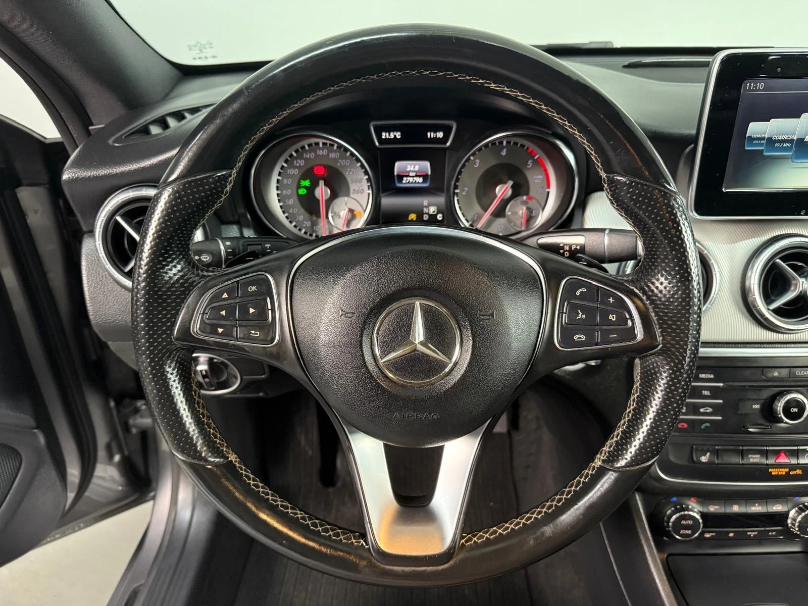 Mercedes-Benz CLA 220 d Shooting Brake Urban 6