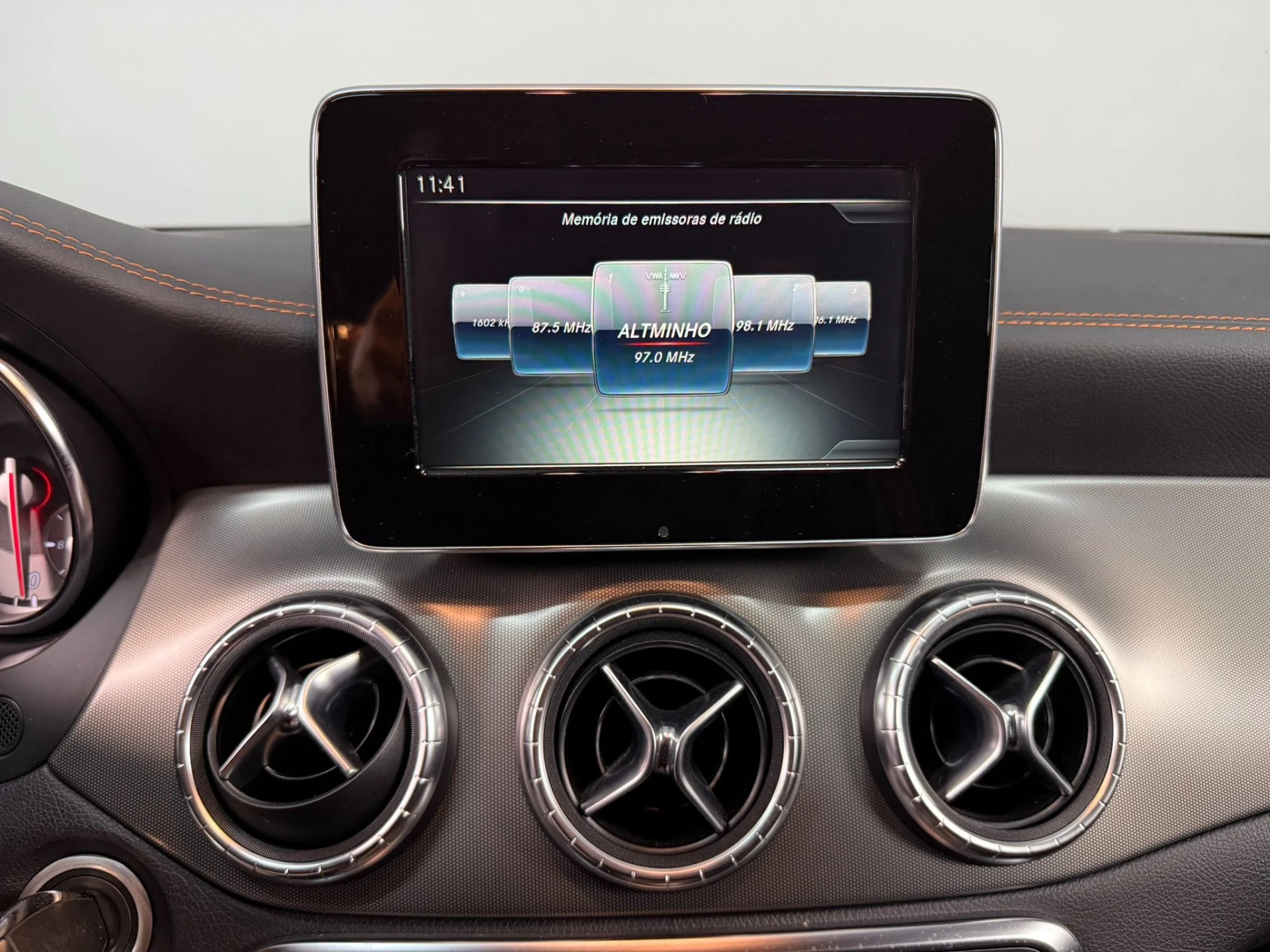 Mercedes-Benz CLA 200 d Shooting Brake AMG Line 7