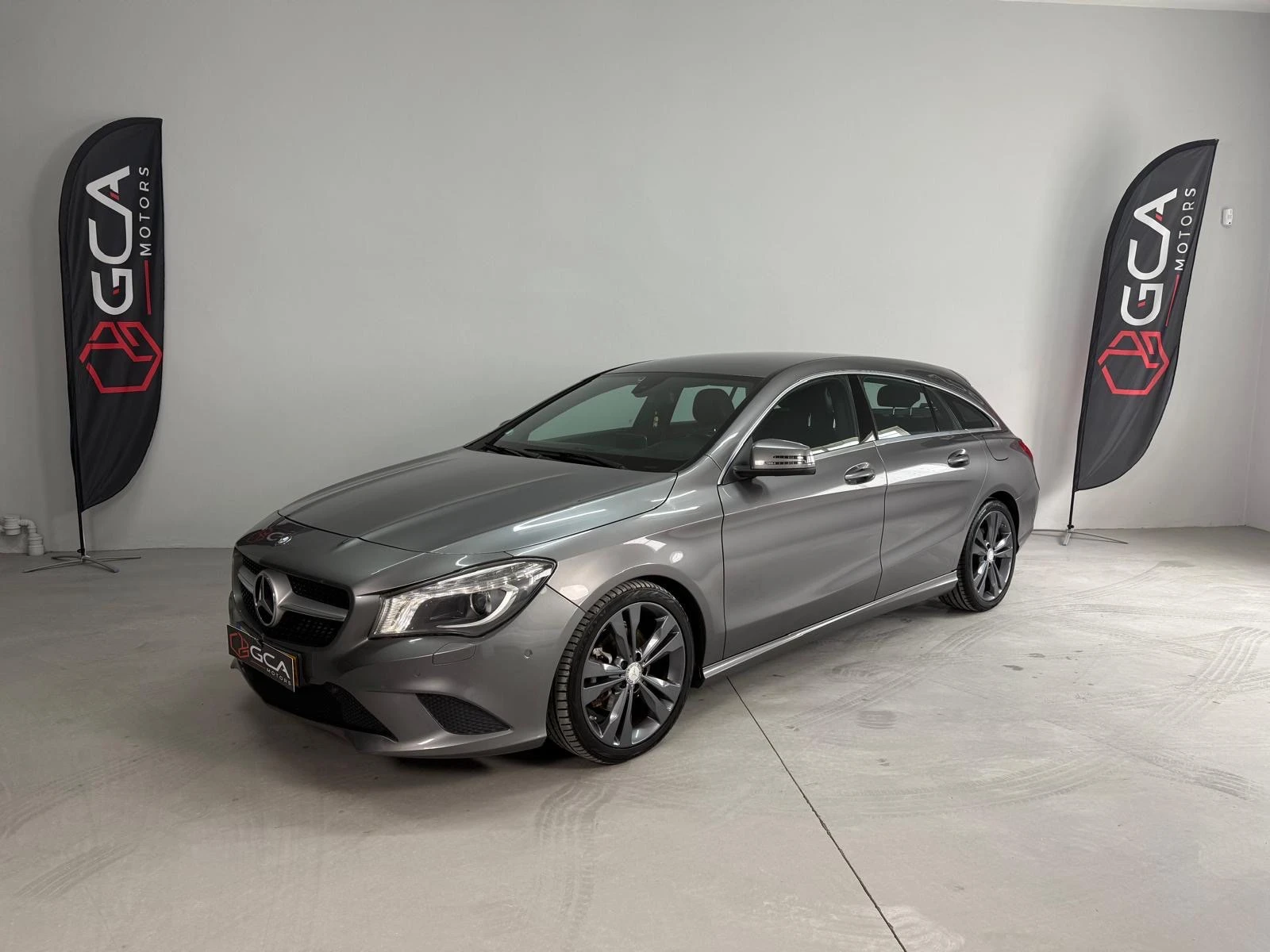 Mercedes-Benz CLA 220 d Shooting Brake Urban 1