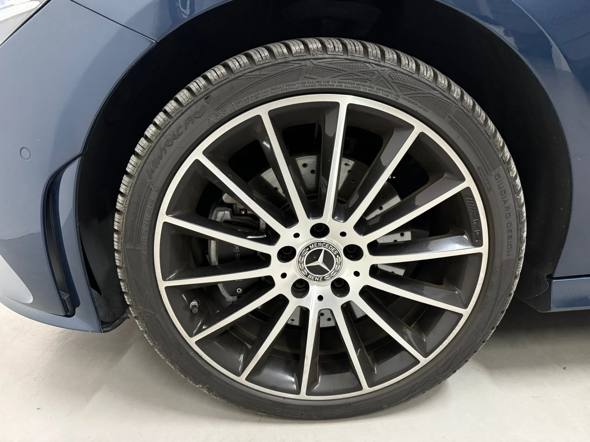 Mercedes-Benz CLA 250 e Shooting Brake AMG Line 21