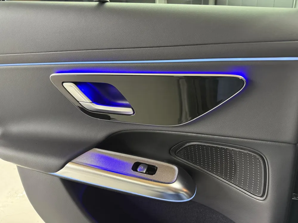 Mercedes-Benz E 300 de 13