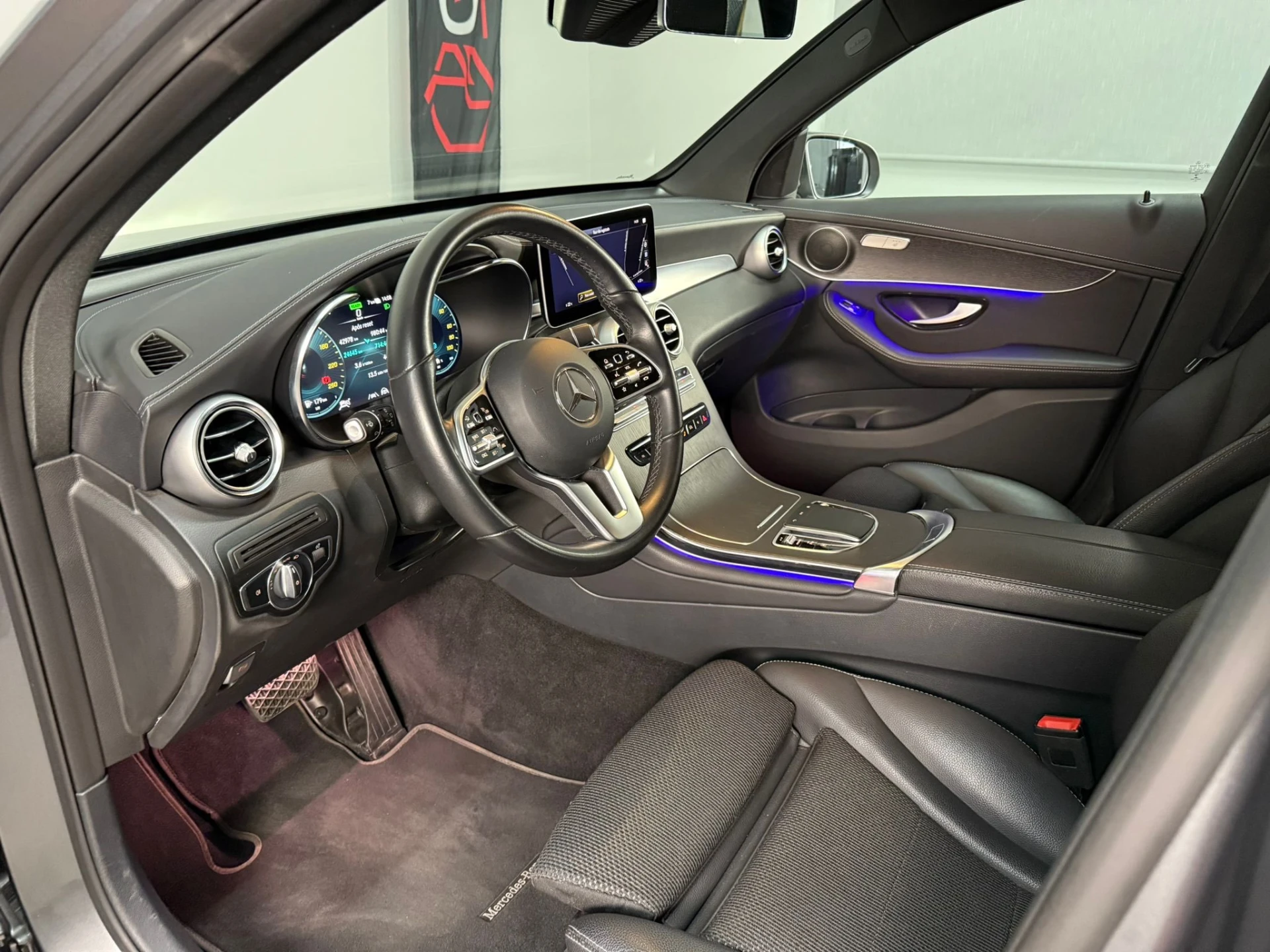 Mercedes-Benz GLC 300 de 4Matic 14