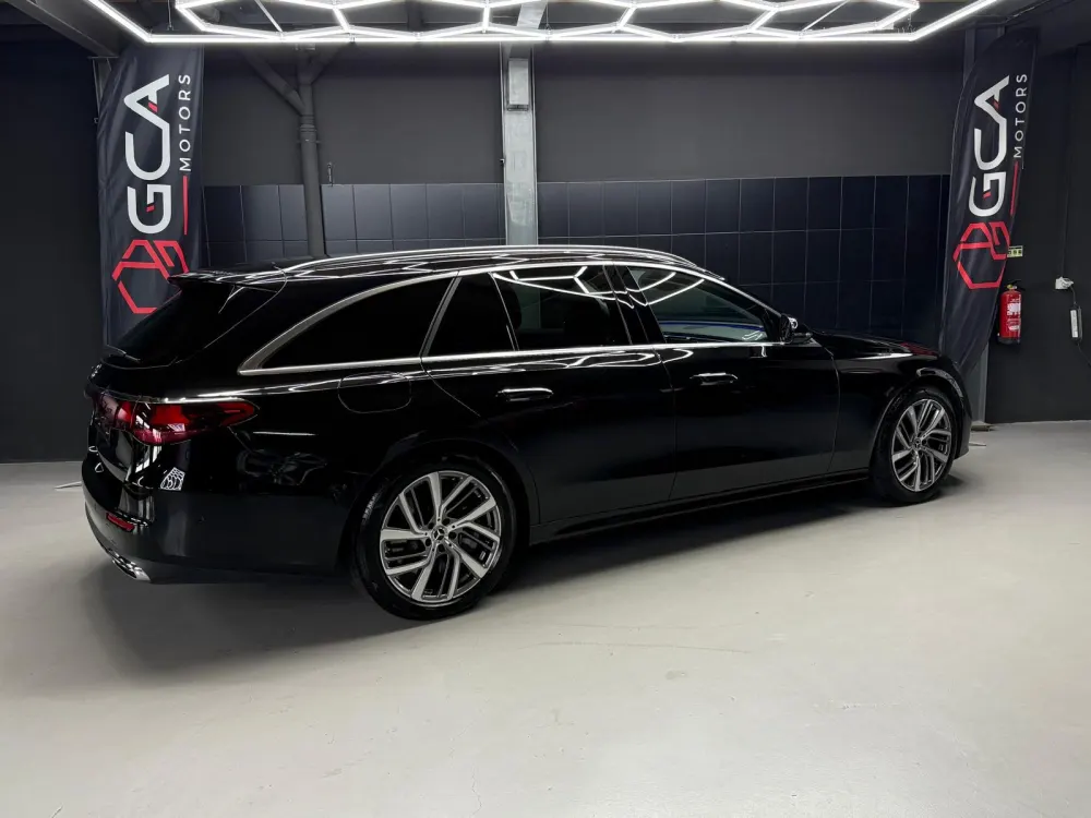 Mercedes-Benz E 300 de 4