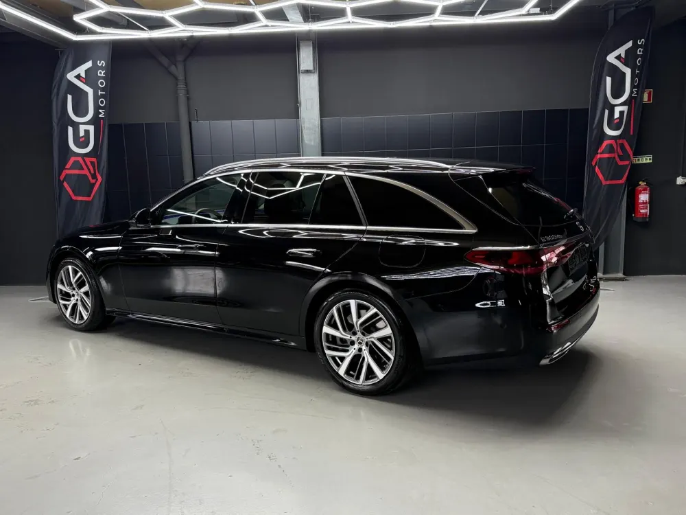 Mercedes-Benz E 300 de 3