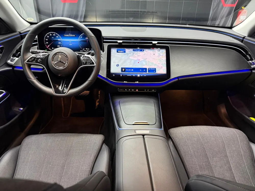 Mercedes-Benz E 300 de 23