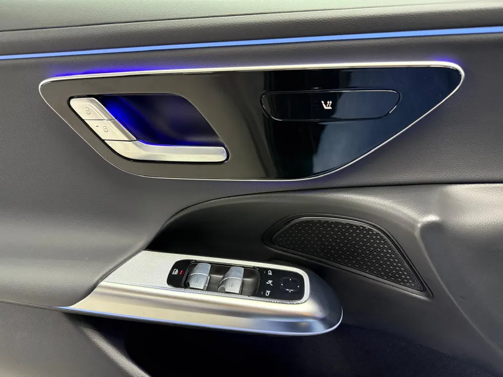 Mercedes-Benz E 300 de 17