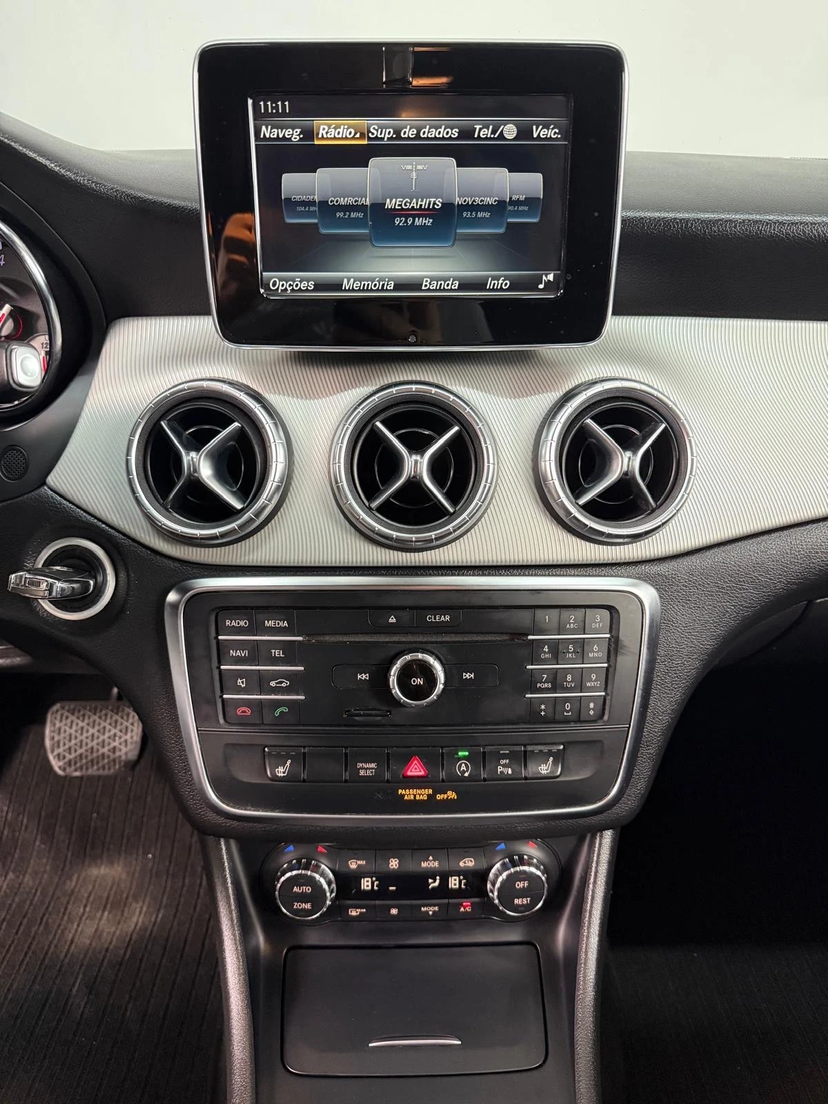 Mercedes-Benz CLA 220 d Shooting Brake Urban 8