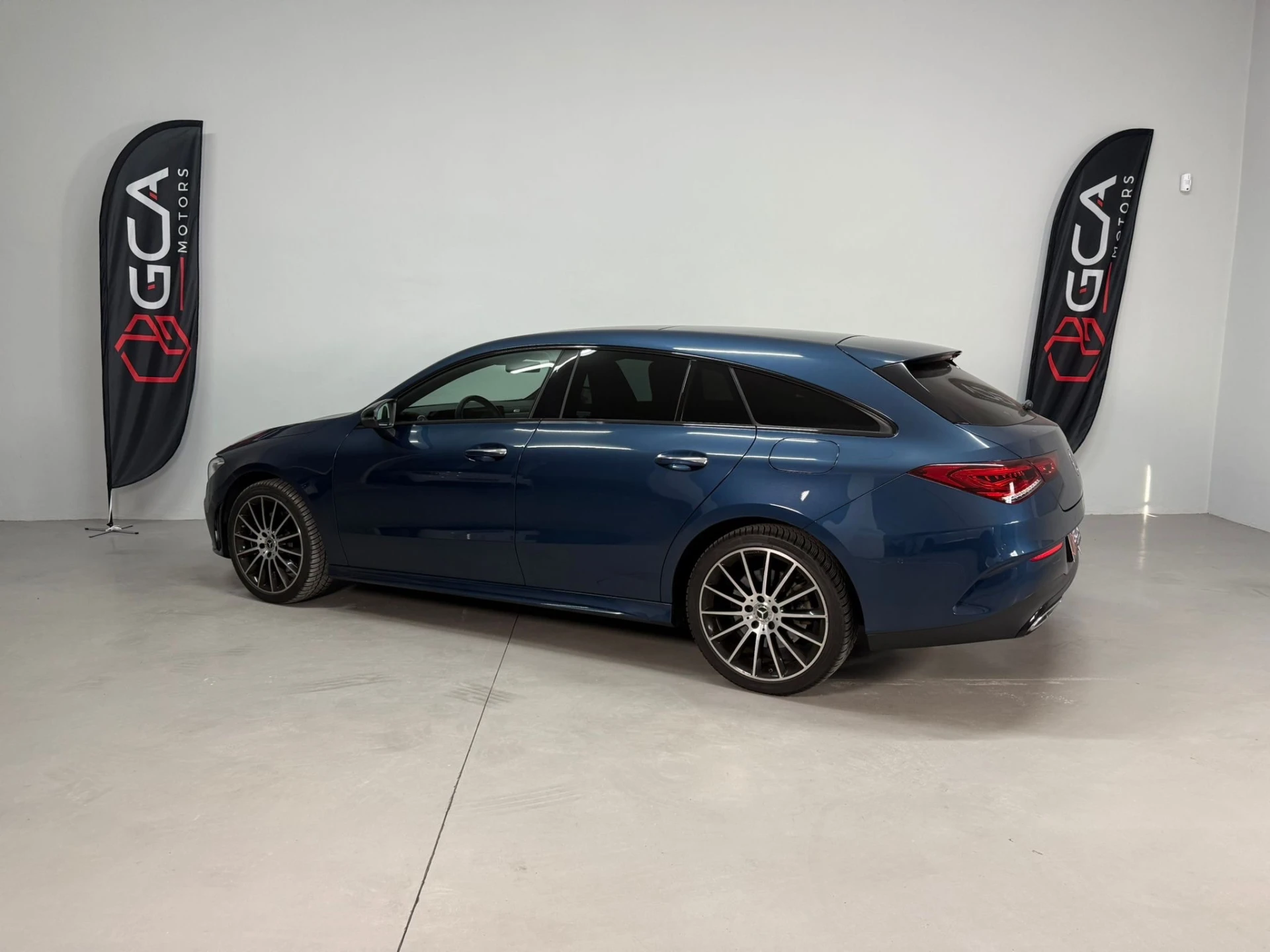 Mercedes-Benz CLA 250 e Shooting Brake AMG Line 4