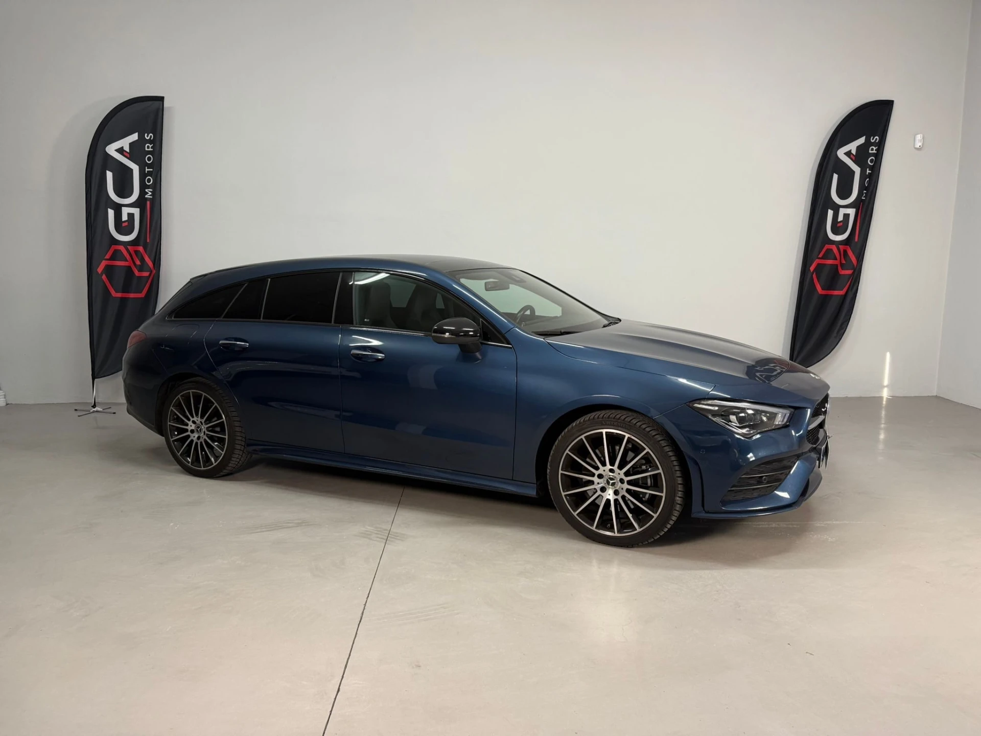 Mercedes-Benz CLA 250 e Shooting Brake AMG Line 2