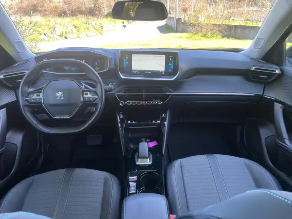 Peugeot e-2008 50 kWh Allure 25