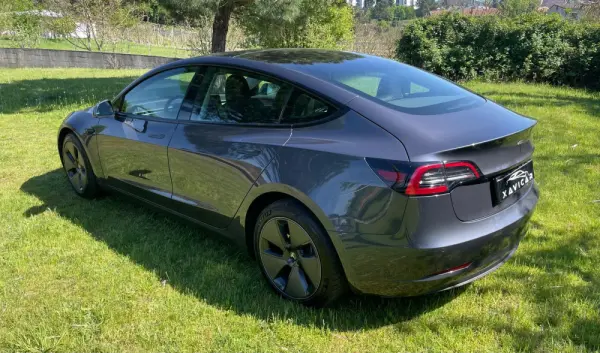 Tesla Model 3 Standard Range Plus RWD 6