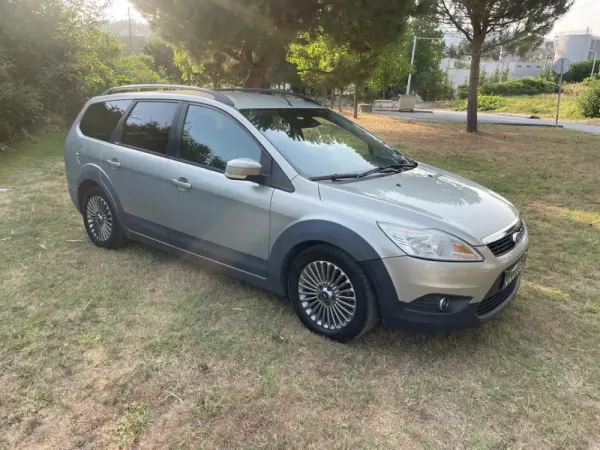 Ford Focus SW 1.6 TDCi DPF Titanium 11