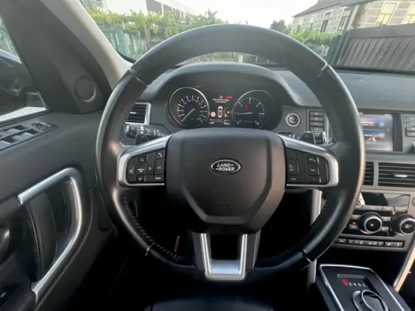 Land Rover Discovery Sport 2.0 TD4 HSE Auto 3