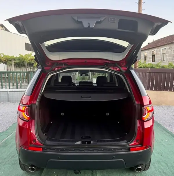 Land Rover Discovery Sport 2.0 TD4 HSE Auto 10