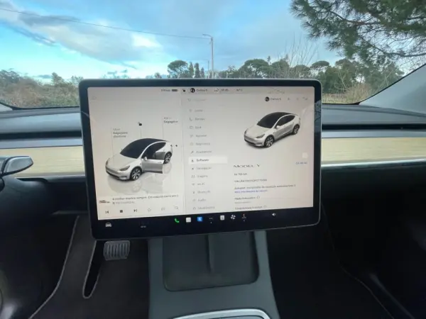 Tesla Model Y RWD 34