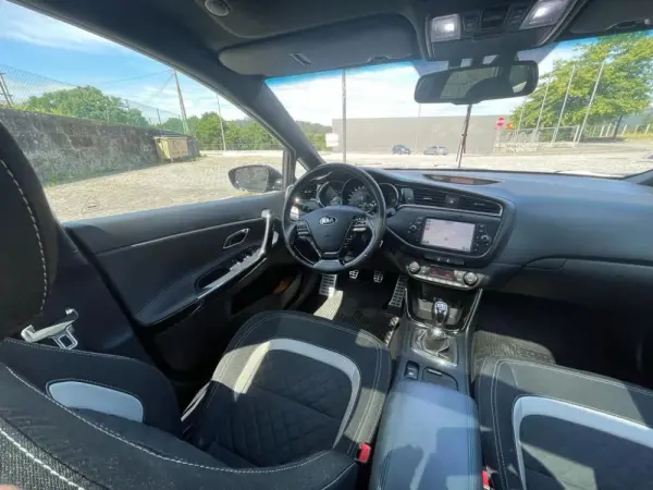 Kia Ceed 1.6 CRDi GT Line 18