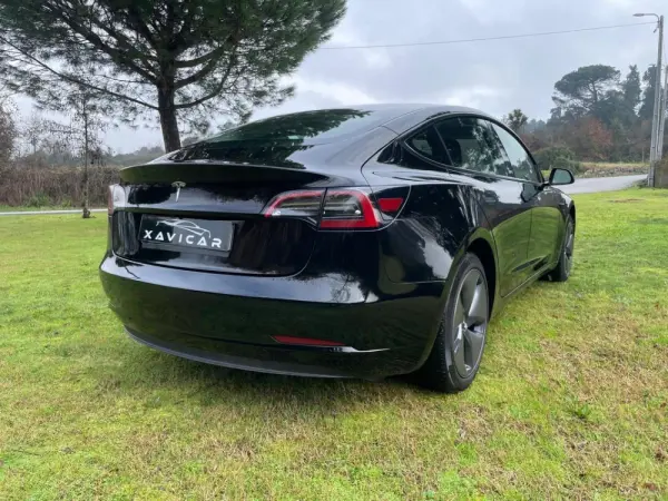 Tesla Model 3 Long Range Tração Traseira 21