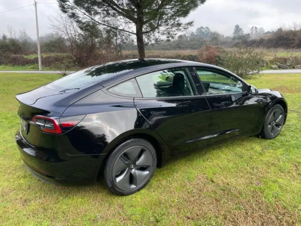 Tesla Model 3 Long Range Tração Traseira 29