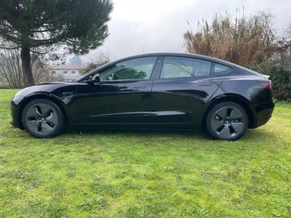 Tesla Model 3 Long Range Tração Traseira 31