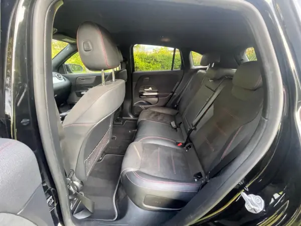 Mercedes-Benz EQA 250+ AMG Line 13