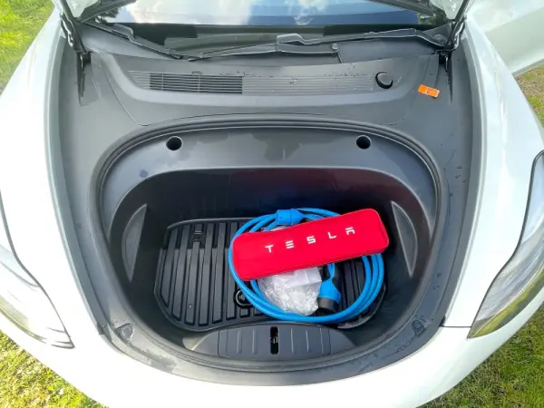 Tesla Model 3 Long Range AWD Dual Motor Performance 28