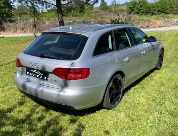 Audi A4 Avant 2.0 TDI Business Line 4