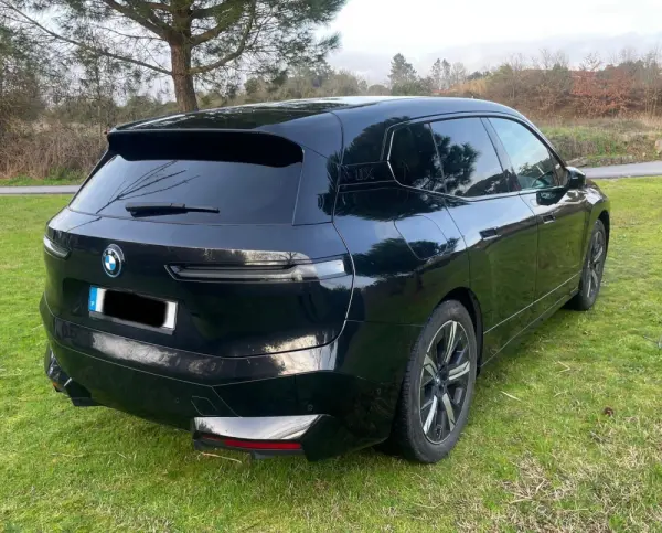 BMW iX xDrive 40 3