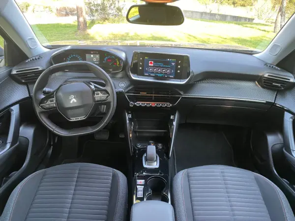 Peugeot e-2008 50 kWh Active 15