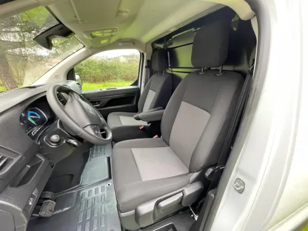 Citroën e-Jumpy Standard (75-kWh) 15