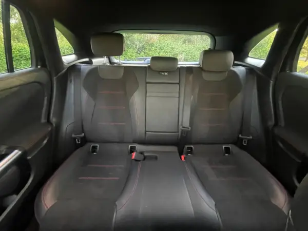 Mercedes-Benz EQA 250+ AMG Line 20