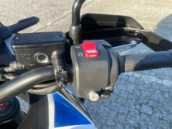 Honda Africa Twin Tricolor 3