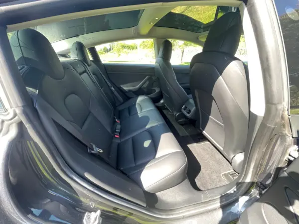 Tesla Model 3 Standard Range Plus RWD 11