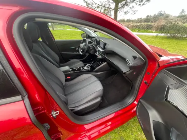 Peugeot e-208 Allure 22