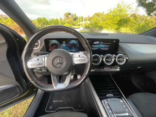 Mercedes-Benz EQA 250+ AMG Line 31