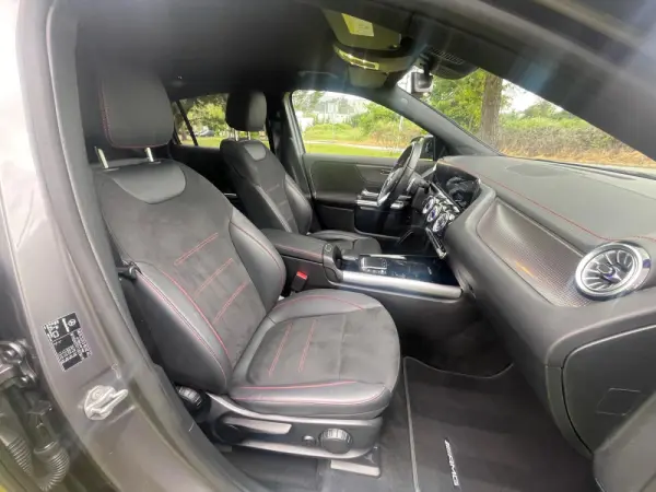 Mercedes-Benz EQA 250 AMG Line 18