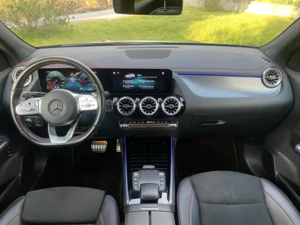 Mercedes-Benz EQA 250+ AMG Line 42